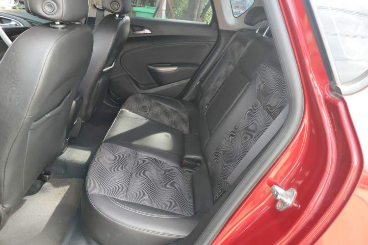 Used Buick GT 2014 XT 1.6L Automatic Fashion Edition
