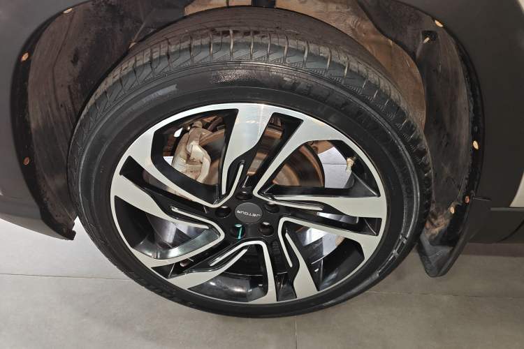 Used JETOUR X90 2019 1.5T Manual Smart Enjoyment Version 6 Seats China VI Standard
