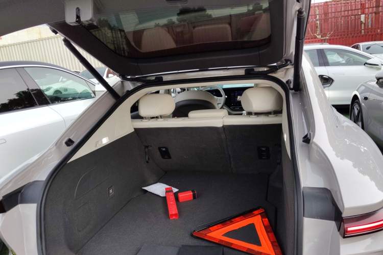 Used  F7 2023 Advanced Pro Edition
