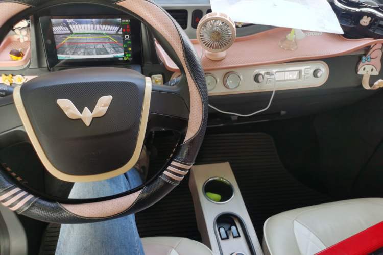 Used Wuling Hongguang MINIEV 2021 Macaron Premium Model – Lithium Iron Phosphate
