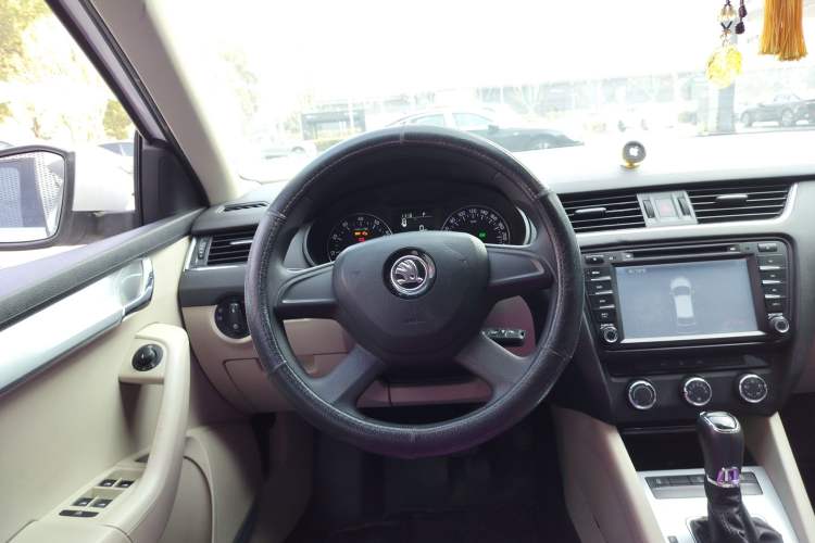 Used Skoda Octavia 2015 1.6L Automatic Yijie Edition