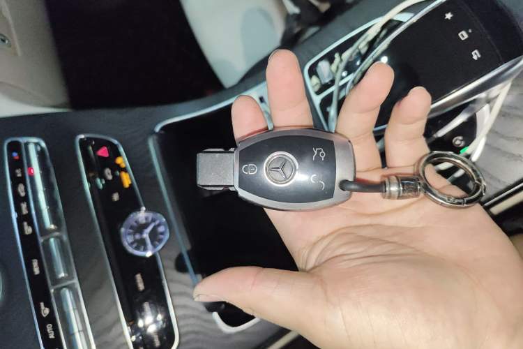 Used Mercedes-Benz C-Class 2015 C 200 station wagon