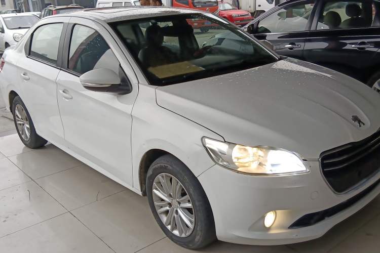 Used Peugeot 301 2014 1.6L Manual Luxury Edition

