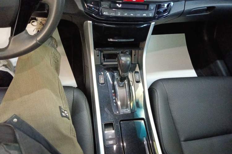 Used Honda Accord 2016 2.0L Elite Edition