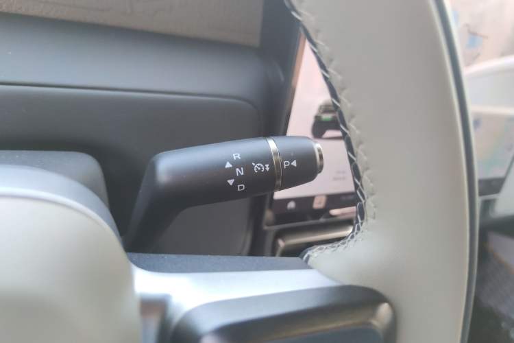 Used  V23 2025 501 Four-Wheel Drive Intelligent Driving Version
