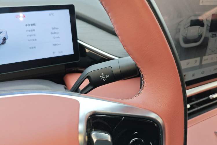 Used  L6 2025 EM-i 140km Starship Edition
