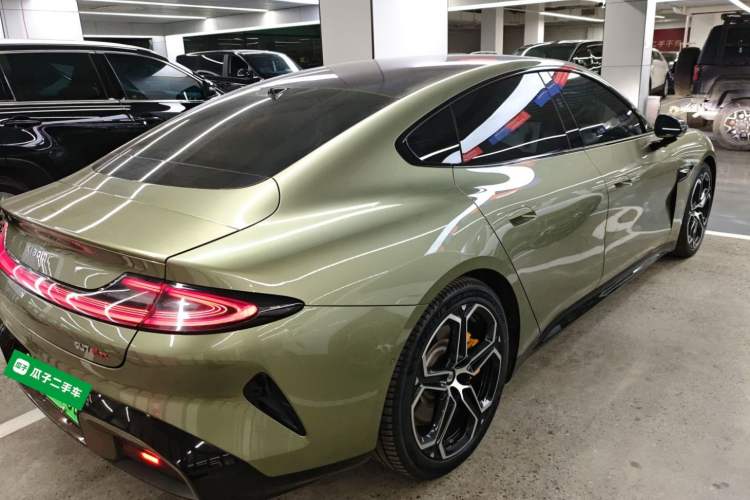 Used  SU7 2024 Four-Wheel Drive Ultra-Long Range Advanced Intelligent Driving Max Edition
