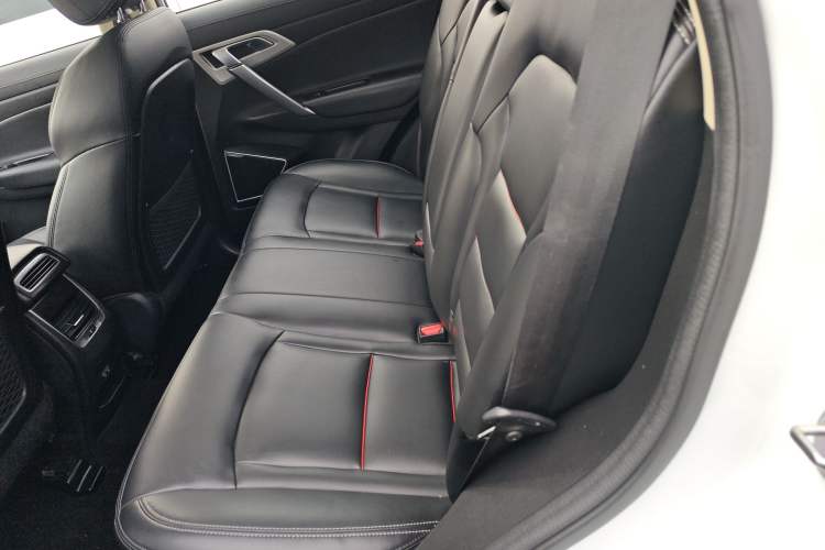 Used Geely Auto Emgrand X7 Sport 2018 1.8TD Automatic Two-Wheel Drive Smart Connect 4G Internet Edition