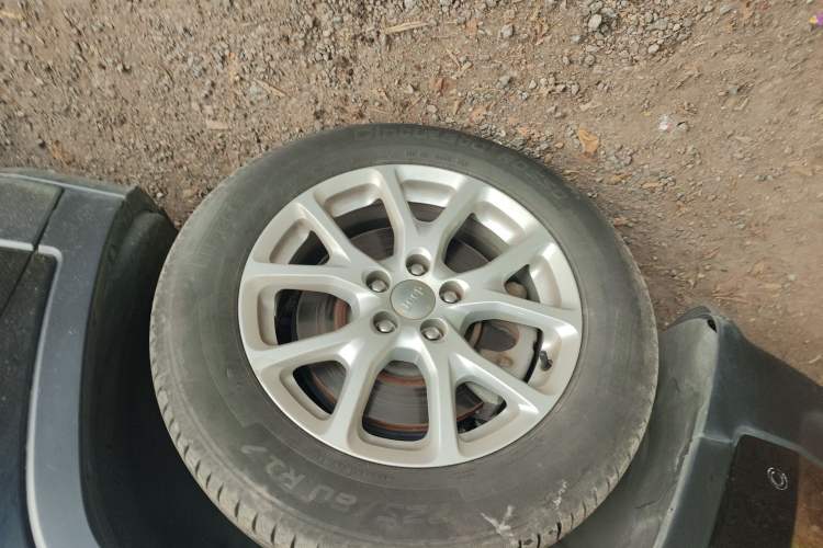 Used  Cherokee 2016 2.4L Leading Edition
