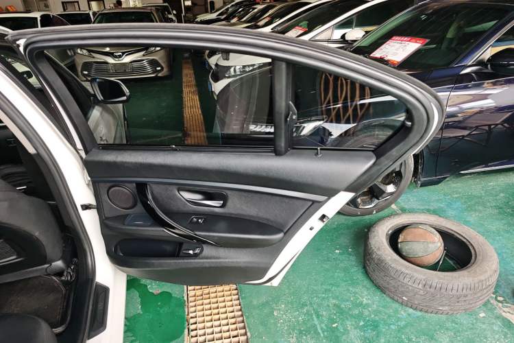 Used BMW 3 Series 2019 320Li Fashion Model
