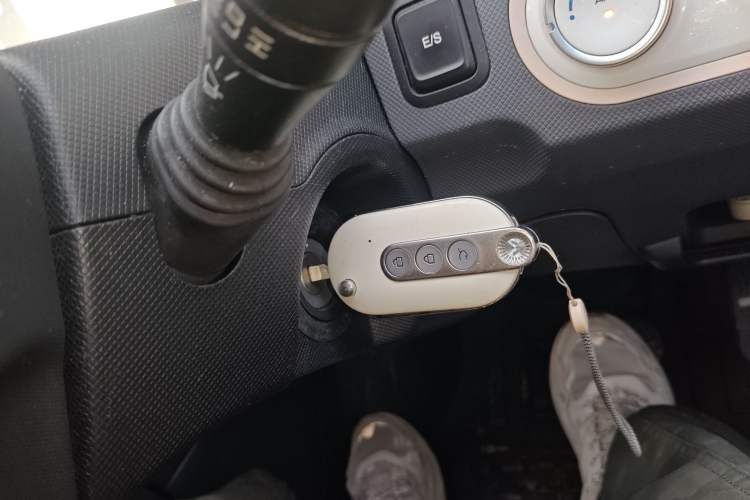 Used Wuling Hongguang MINIEV 2022 Macaron Premium Model – Lithium Ternary Battery
