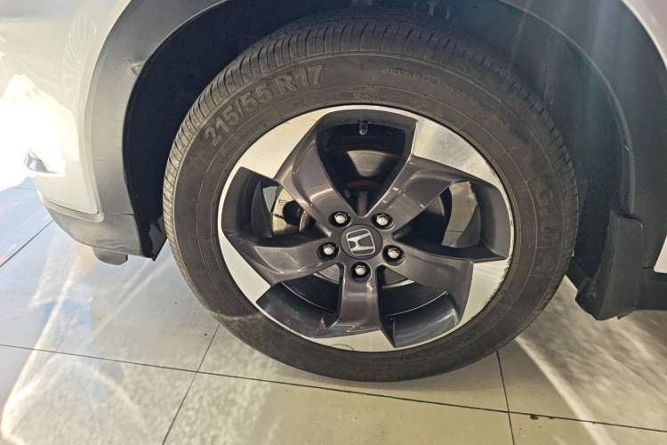 Used Honda Vezel 2015 1.8L CVT 2WD Luxury Model
