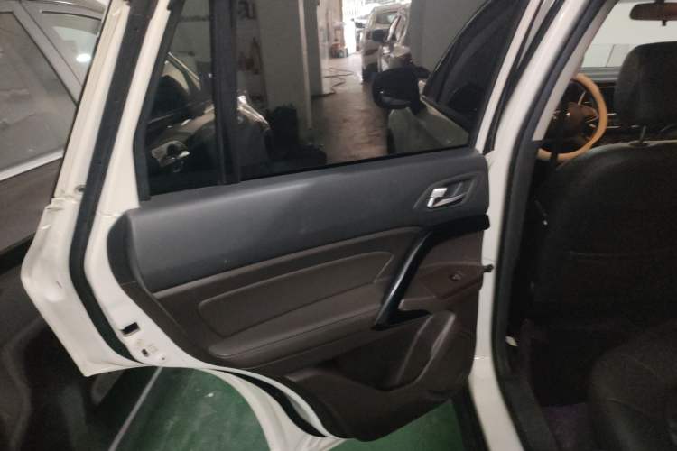 Used GAC Trumpchi GS4 2017 235T Automatic Two-Wheel Drive Luxury Smart Connectivity Version
