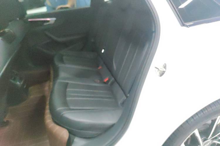 Used Audi A4L 2023 40 TFSI Luxury Dynamic Model
