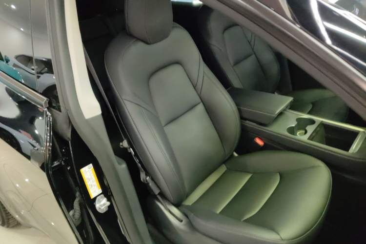 Used Tesla Model Y 2021 Long-Range All-Wheel-Drive Version