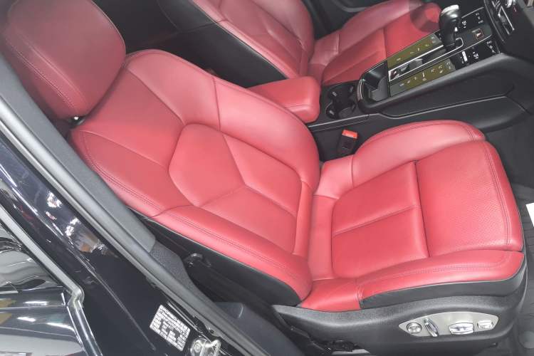 Used Porsche Macan 2023 Macan 2.0T
