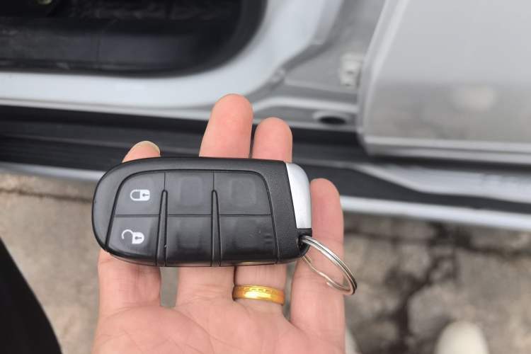 Used  Compass 2021 220T Automatic Leading Edition
