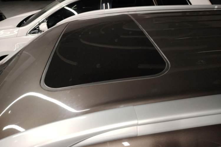 Used Mitsubishi Outlander 2019 2.4L 4x4 Zhi Xiang Edition 5 Seats China V Emission Standard
