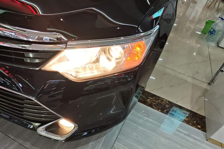 Used Toyota Camry 2016 2.0G 10th Anniversary Leading Edition
