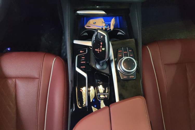 Used BMW 5 Series 2022 Restyled 525Li M Sport Package
