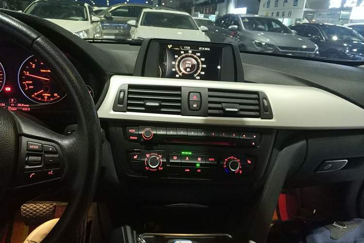 Used BMW 3 Series 2015 316Li Fashion Model