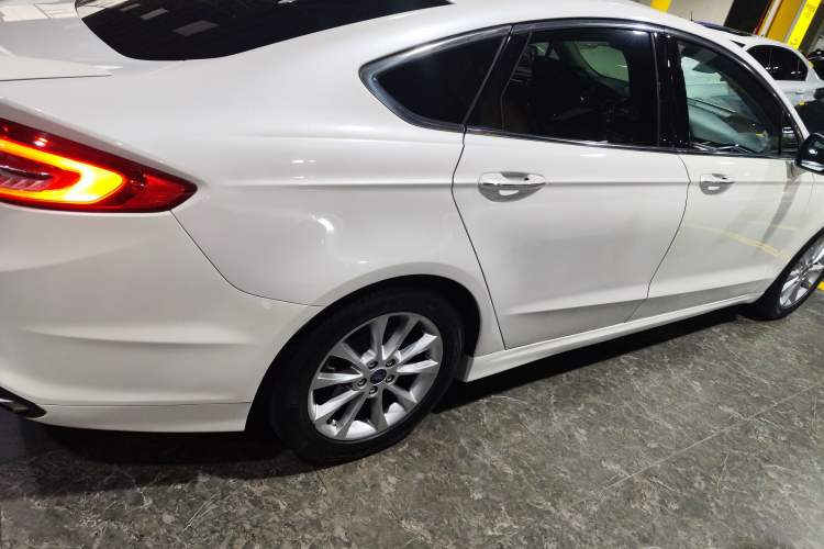 Used Ford Mondeo 2017 EcoBoost 180 Stylish Model
