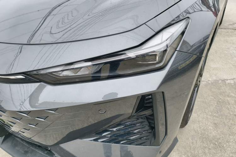 Used Changan UNI-V 2024 1.5T Prestige Edition
