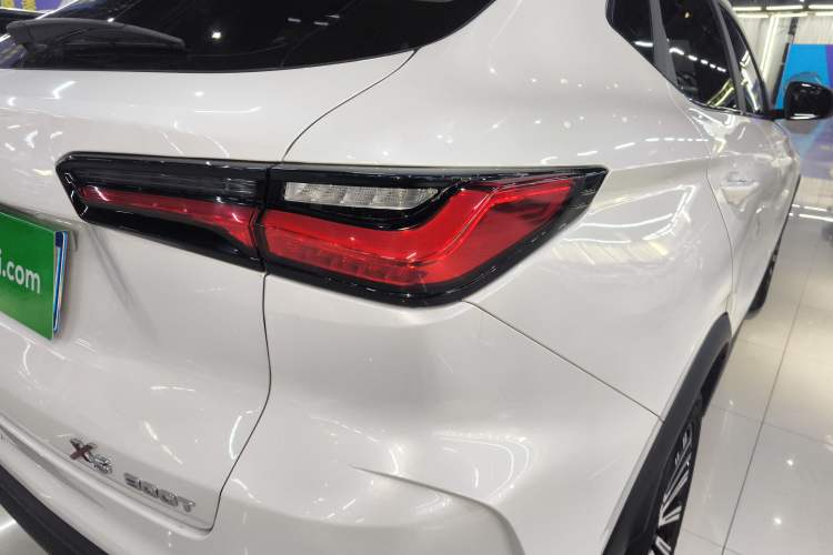 Used Oshan X5 2021 Revised Version 1.5T DCT Luxury Edition
