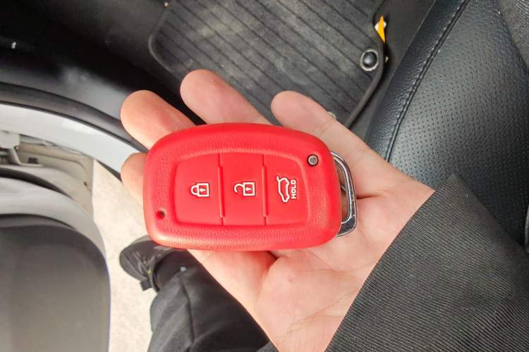 Used Hyundai ix35 2013 2.0L Automatic Two-Wheel Drive Smart GLS China V Standard
