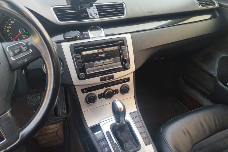 Used Volkswagen Magotan 2015 Facelift 1.8TSI Luxury Model
