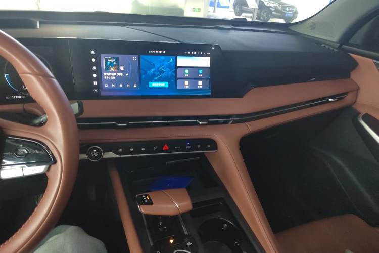 Used Changan CS75 PLUS 2023 3rd Generation 1.5T Automatic Pilot Model
