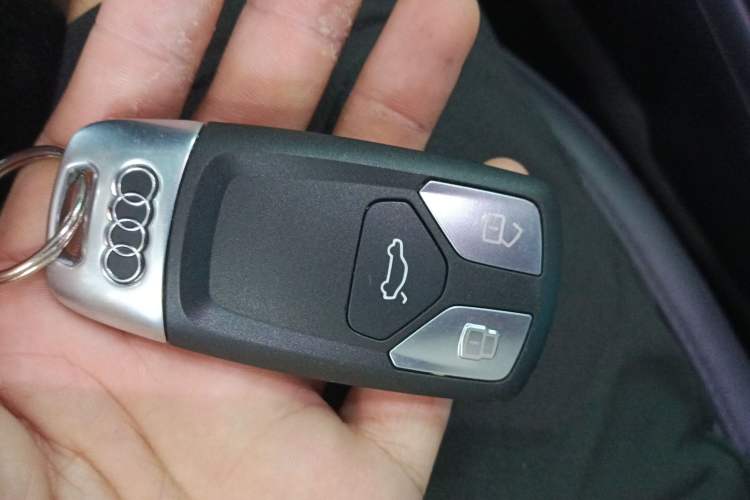 Used Audi A4L 2019 40 TFSI Fashion Version China V
