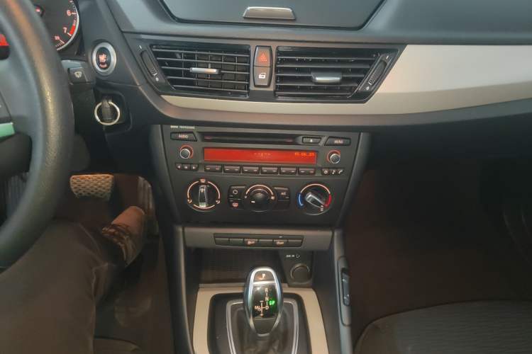 Used BMW X1 2014 sDrive18i Fashion Model
