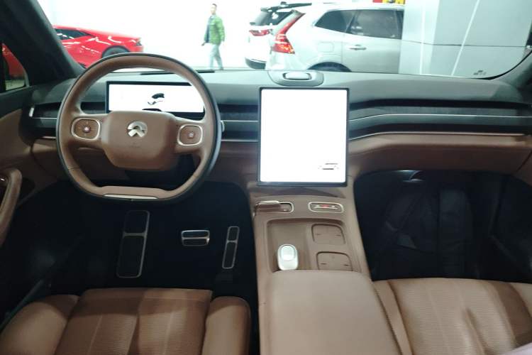 Used Nio ES8 2023 75 kWh Executive Edition
