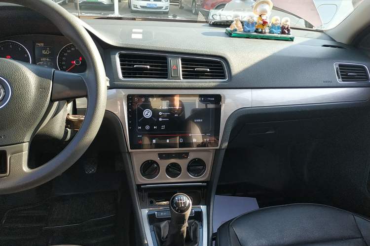 Used Volkswagen Lavida 2013 Restyled Classic 1.6L Manual Comfort Edition