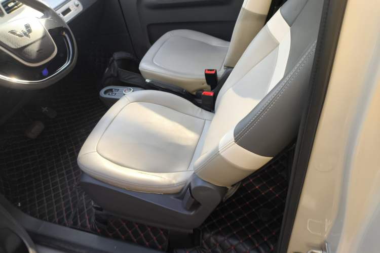 Used Wuling Hongguang MINIEV 2021 Macaron Fashion Model Lithium Iron Phosphate