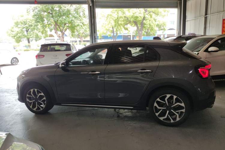 Used Lynk & Co 02 2019 1.5T DCT Two-Wheel Drive Shine Pro Edition China VI Standard
