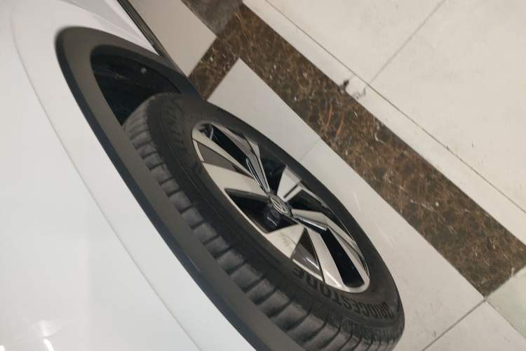 Used Volkswagen Tayron 2020 330TSI Two-Wheel Drive Luxury Smart Connectivity Version
