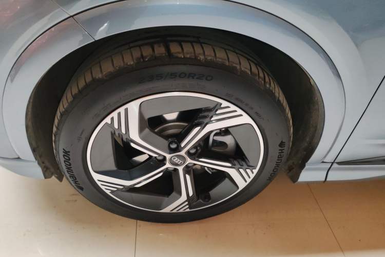 Used Audi Q4 e-tron 2024 40 e-tron Boundary Edition in Midnight Blue
