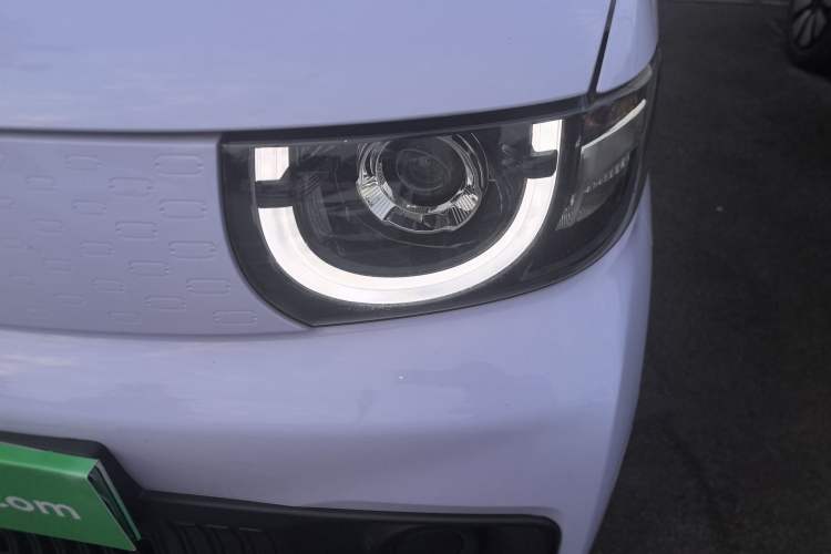 Used Chery QQ Ice Cream 2022 170km Sundae Phosphate Lithium-Ion
