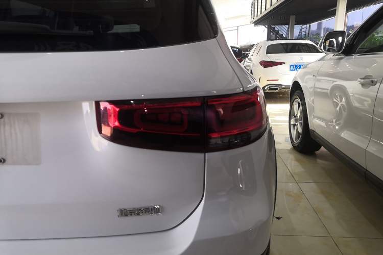 Used Mercedes-Benz GLB 2022 Updated GLB 200 Fashion Edition
