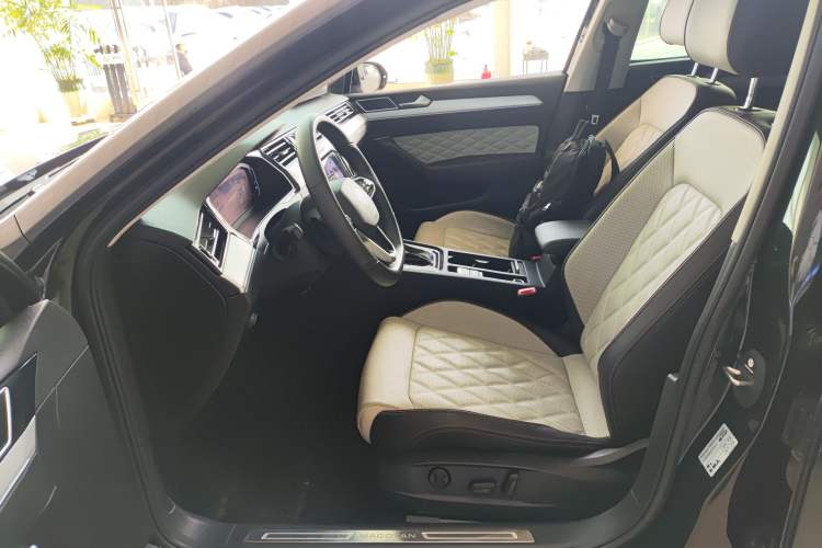 Used Volkswagen Magotan 2023 2 Million Units Commemorative Edition 330TSI DSG Luxury Version
