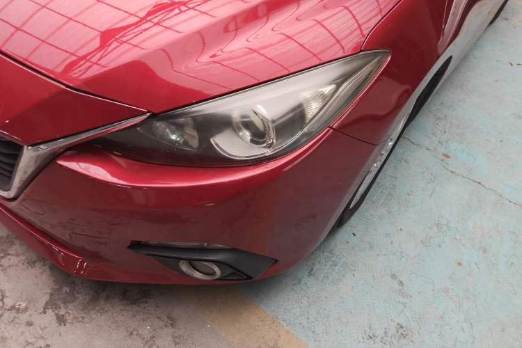 Used Mazda Mazda 3 Axela 2014 Sedan 1.5L Automatic Luxury Model
