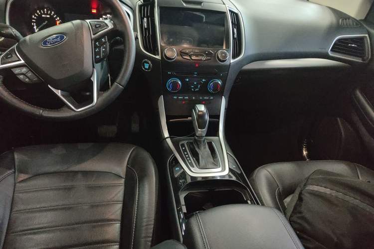 Used Ford Edge 2018 Facelifted EcoBoost 245 Two-Wheel-Drive Platinum Edition 5 Seats China V Emission Standard
