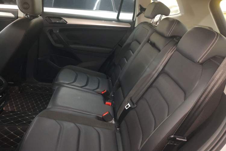 Used Volkswagen Tiguan L 2019 Updated Version 330TSI Automatic Two-Wheel Drive Panoramic Comfort Edition China VI Standard