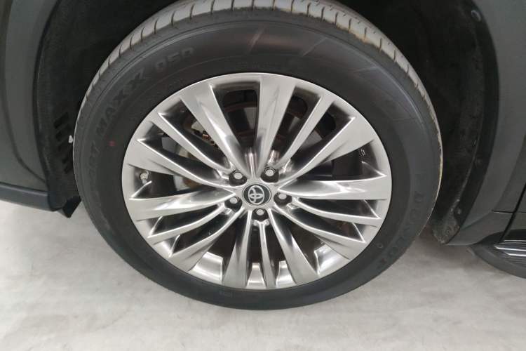 Used Toyota Highlander 2022 Dual-Engine 2.5L Four-Wheel Drive Prestige Version 7 Seats