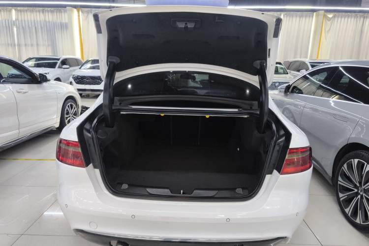 Used Jaguar XEL 2018 2.0T 250 PS Premium Edition
