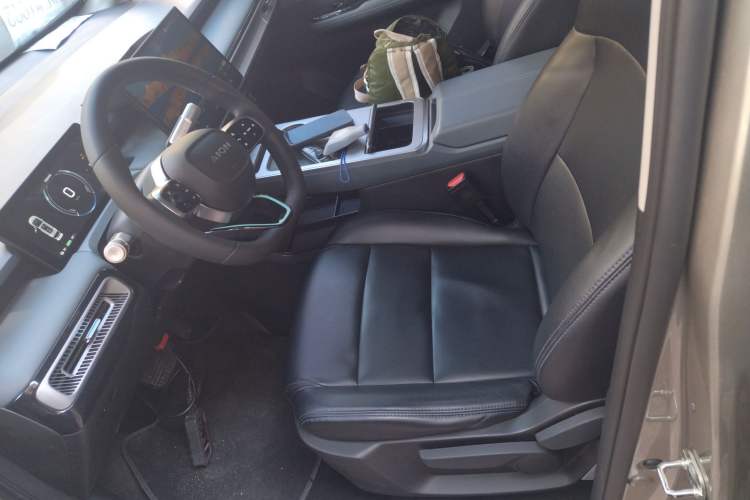 Used AION Y 2023 Younger
