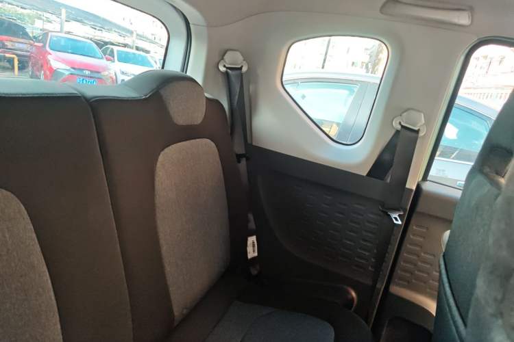 Used Wuling Hongguang MINIEV 2022 Macaron Fashion Model Lithium Iron Phosphate
