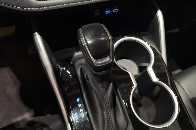 Used Toyota Highlander 2022 Dual-Engine 2.5L Four-Wheel Drive Prestige Version 7 Seats